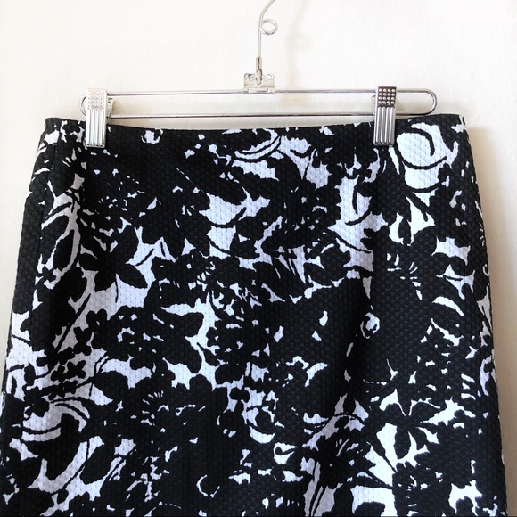 Talbots Floral Lace Pencil Skirt Size 16